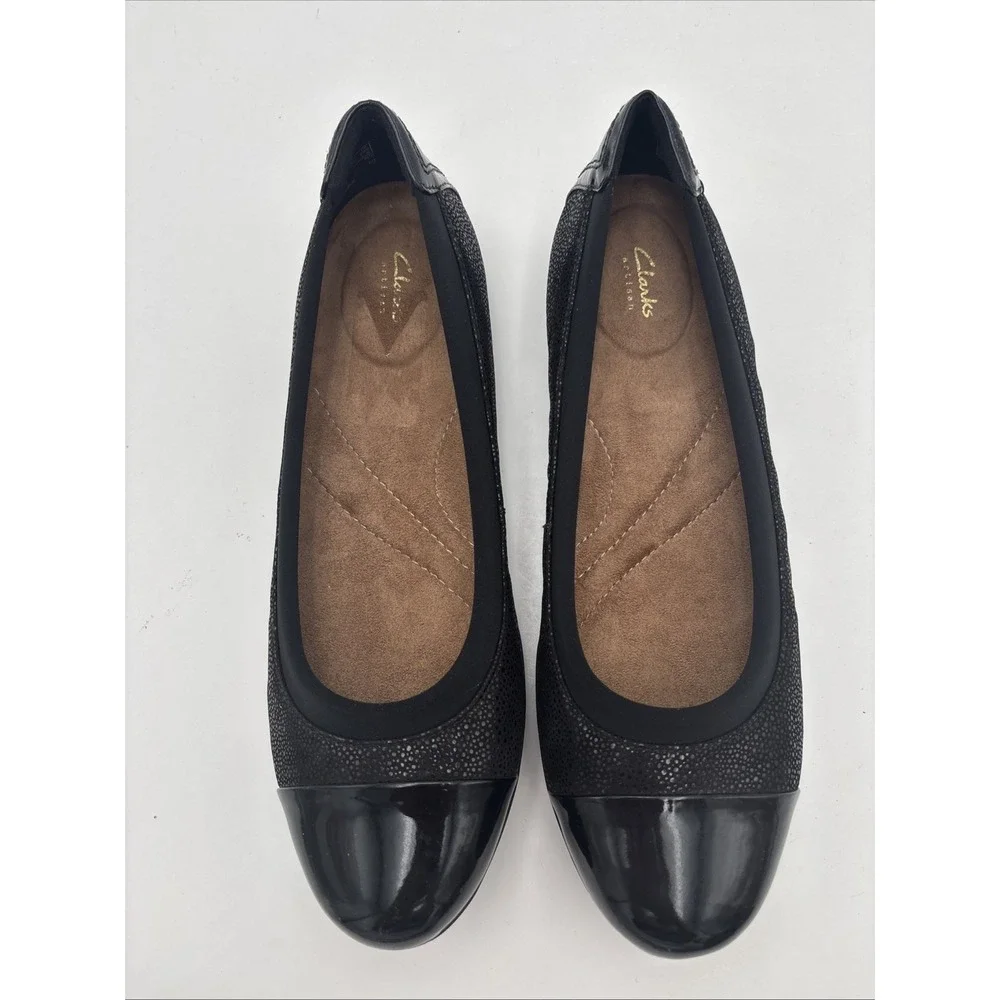 Clarks Artisan Women's Black Patent Leather Cap Toe Ballet Flats Slip-On  7M